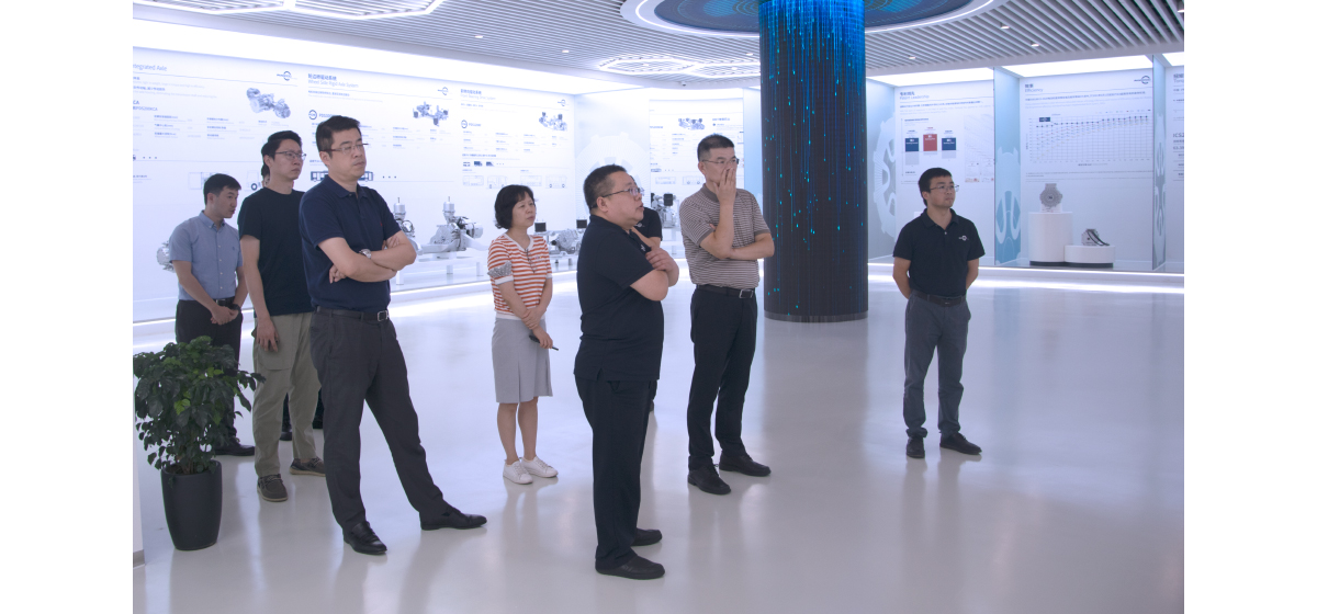 上海汽車變速器有限公司總經理陶海龍一行蒞臨盤轂動力參觀調研